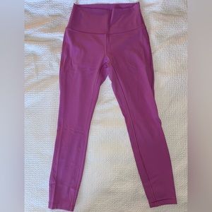 Lululemon Wunder Under Luxtreme 25” Size 6 Legging